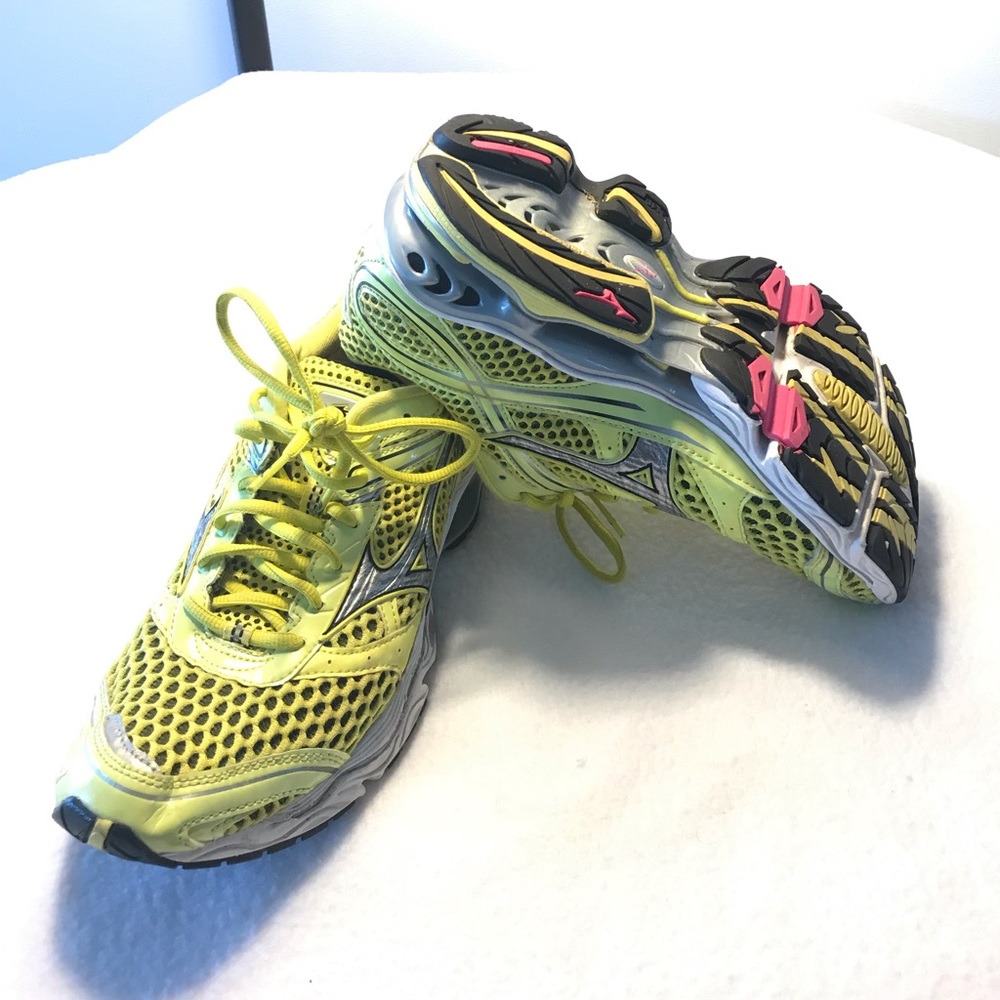 Mizuno Wave Creation 13